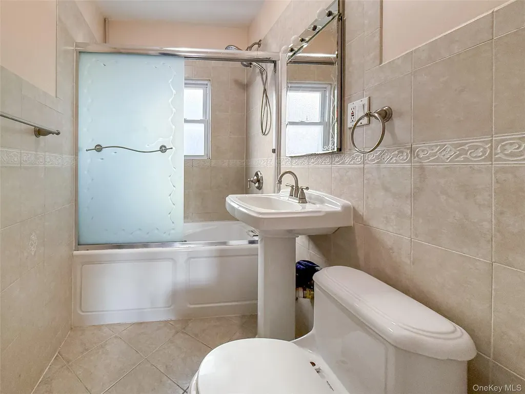 163 Shaw Avenue Valley Stream NY 11580