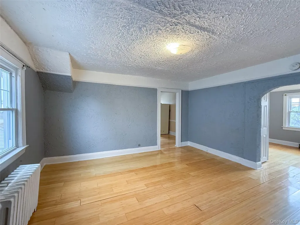 163 Shaw Avenue Valley Stream NY 11580