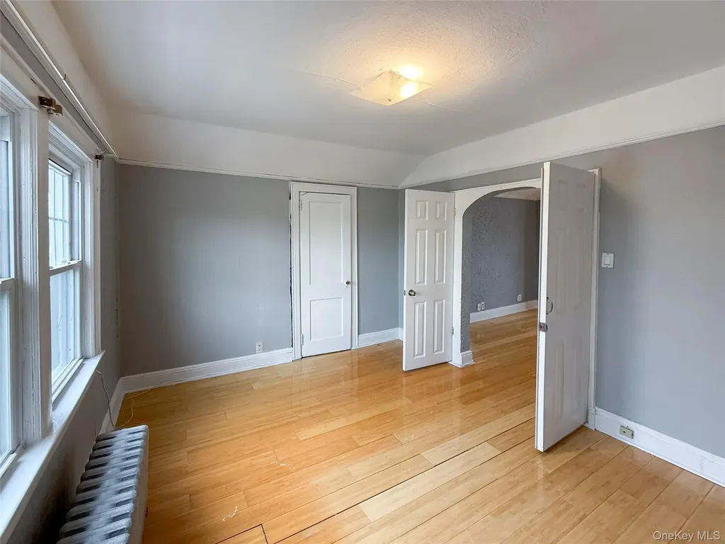 163 Shaw Avenue Valley Stream NY 11580