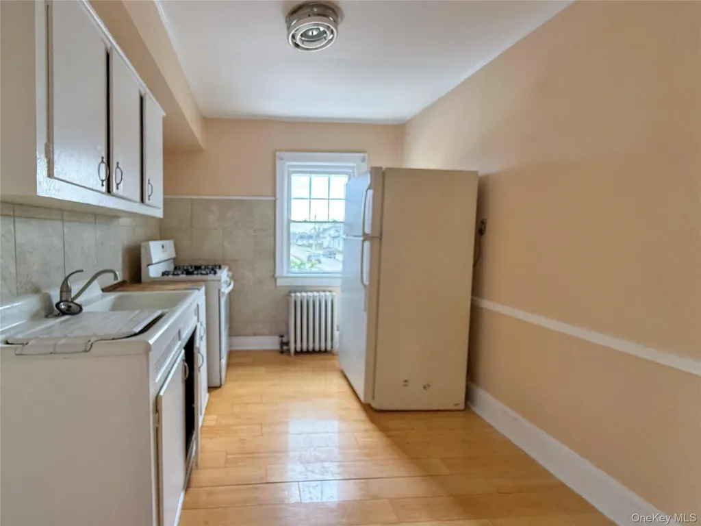163 Shaw Avenue Valley Stream NY 11580