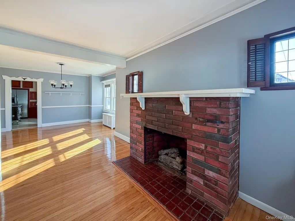 163 Shaw Avenue Valley Stream NY 11580
