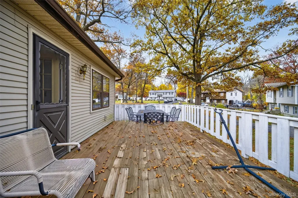 404 Carlton Circle New Windsor NY 12553