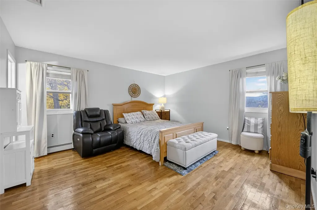 404 Carlton Circle New Windsor NY 12553