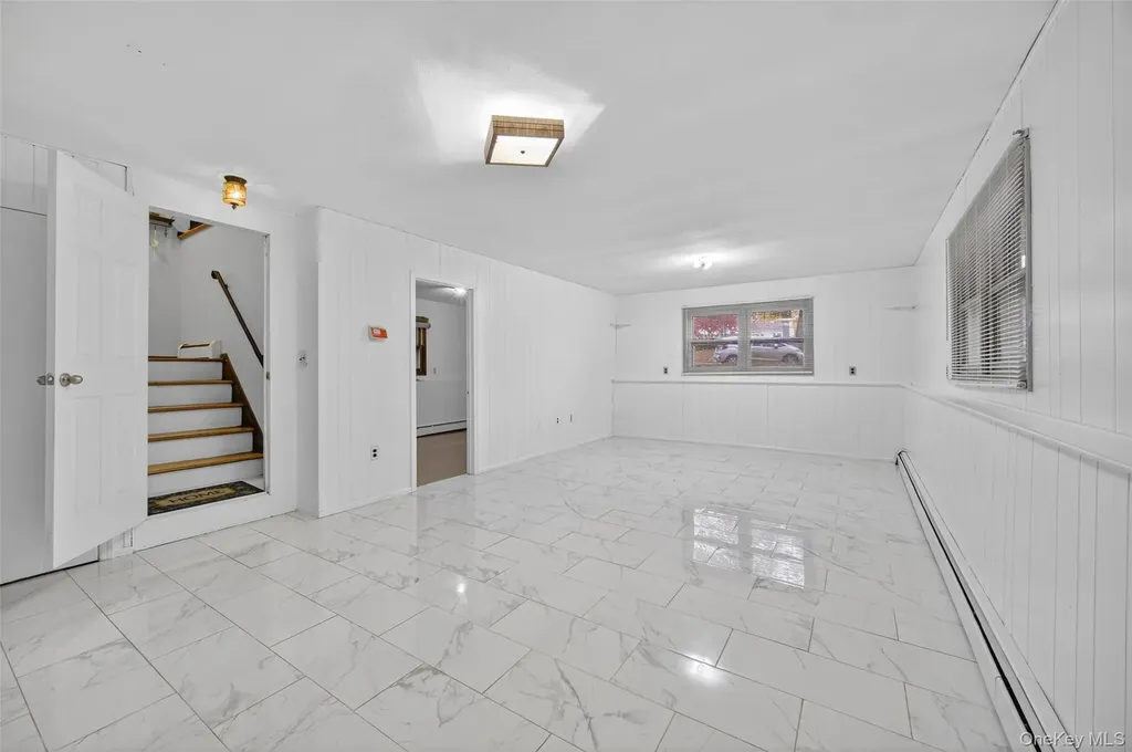 404 Carlton Circle New Windsor NY 12553