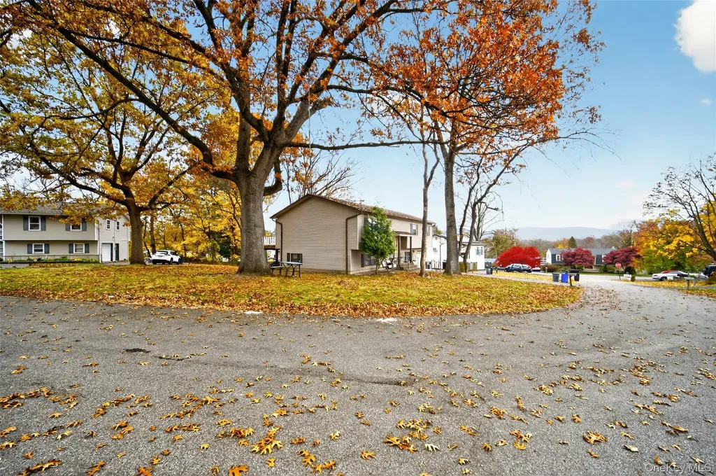 404 Carlton Circle New Windsor NY 12553
