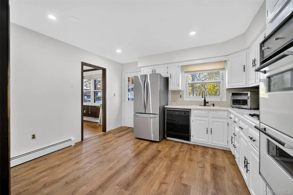 404 Carlton Circle New Windsor NY 12553