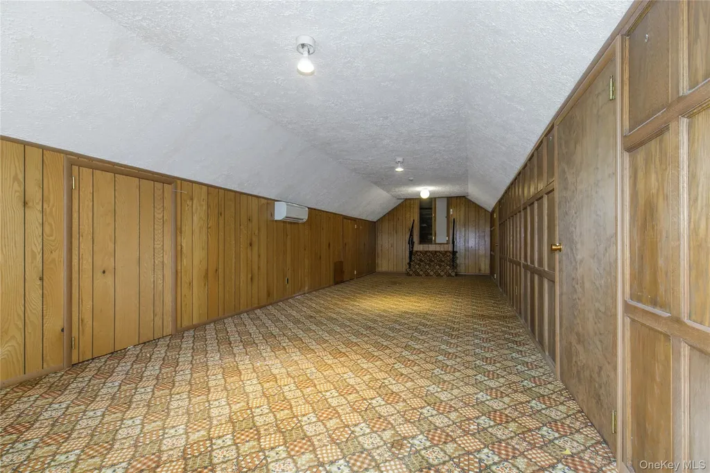 18 Lighthouse Road Great Neck NY 11024