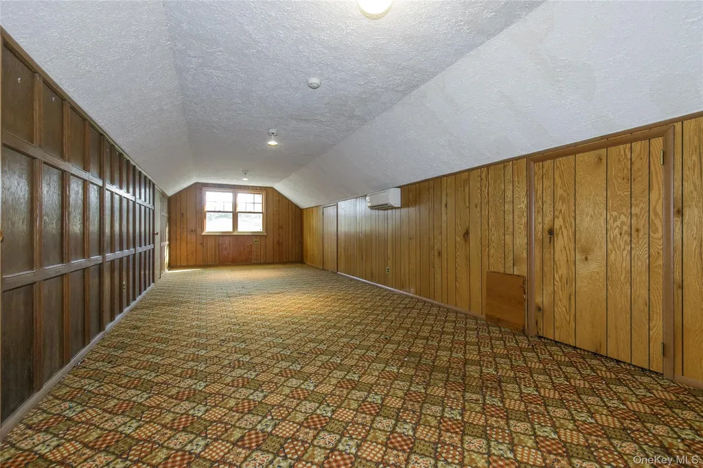 18 Lighthouse Road Great Neck NY 11024