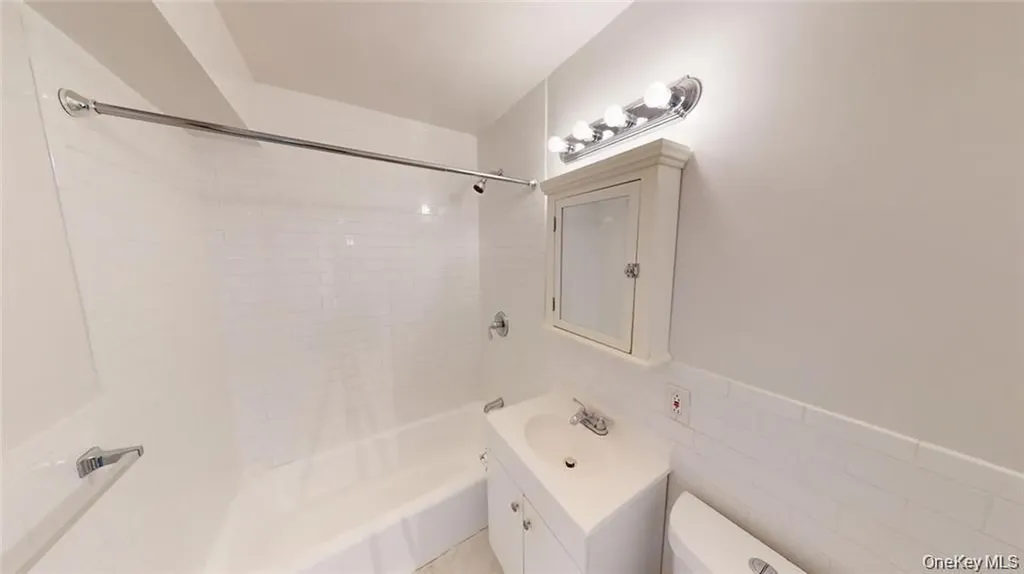 4200 Herkimer Place Bronx NY 10470