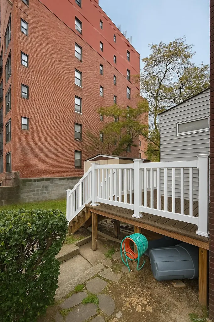 14 Van Siclen Court Brooklyn NY 11207