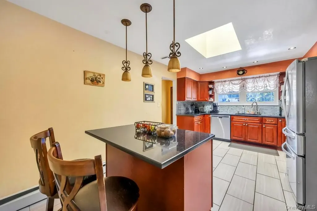 53 Stevenson Place Deer Park NY 11729