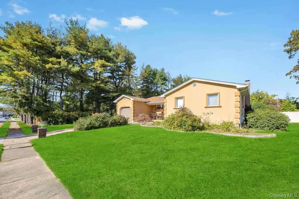 53 Stevenson Place Deer Park NY 11729