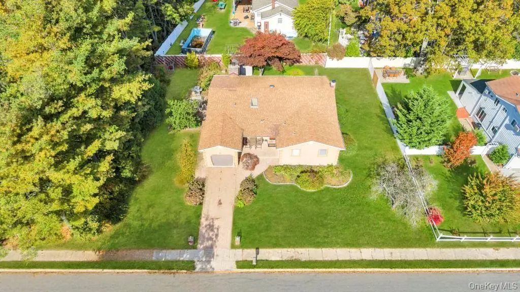 53 Stevenson Place Deer Park NY 11729