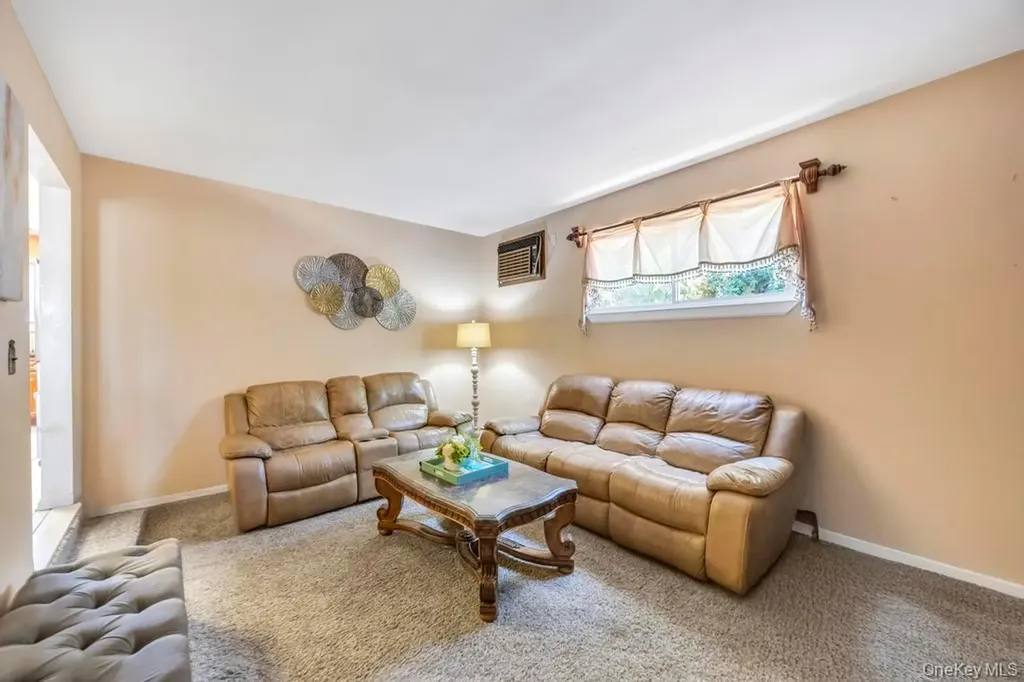 53 Stevenson Place Deer Park NY 11729