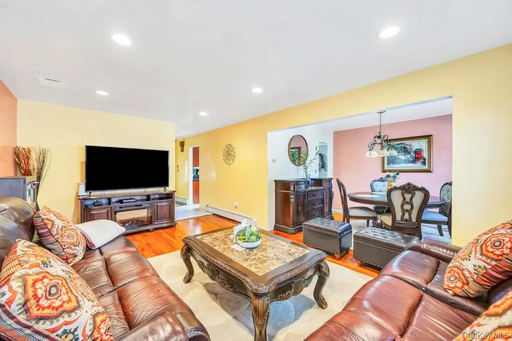 53 Stevenson Place Deer Park NY 11729