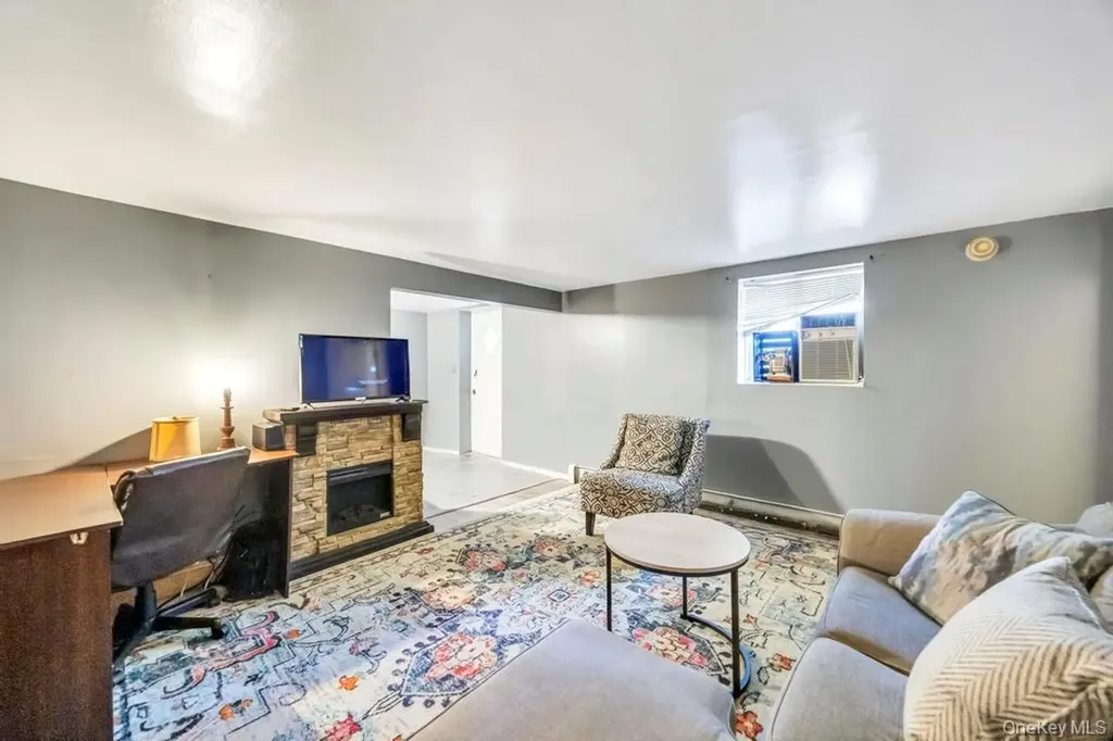 53 Stevenson Place Deer Park NY 11729