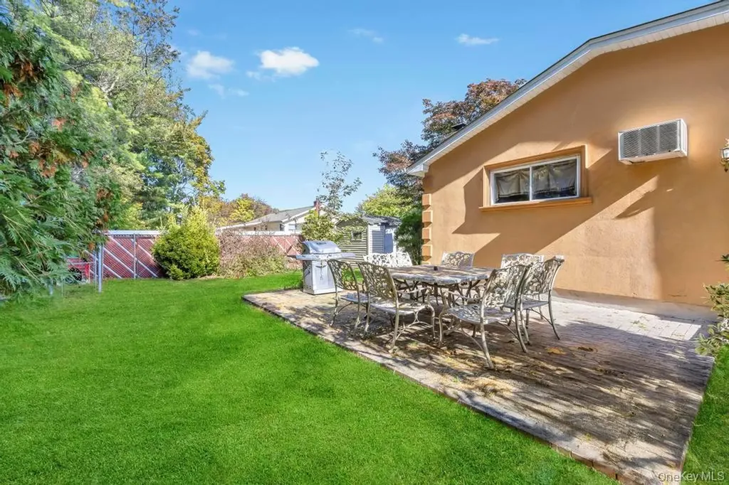 53 Stevenson Place Deer Park NY 11729