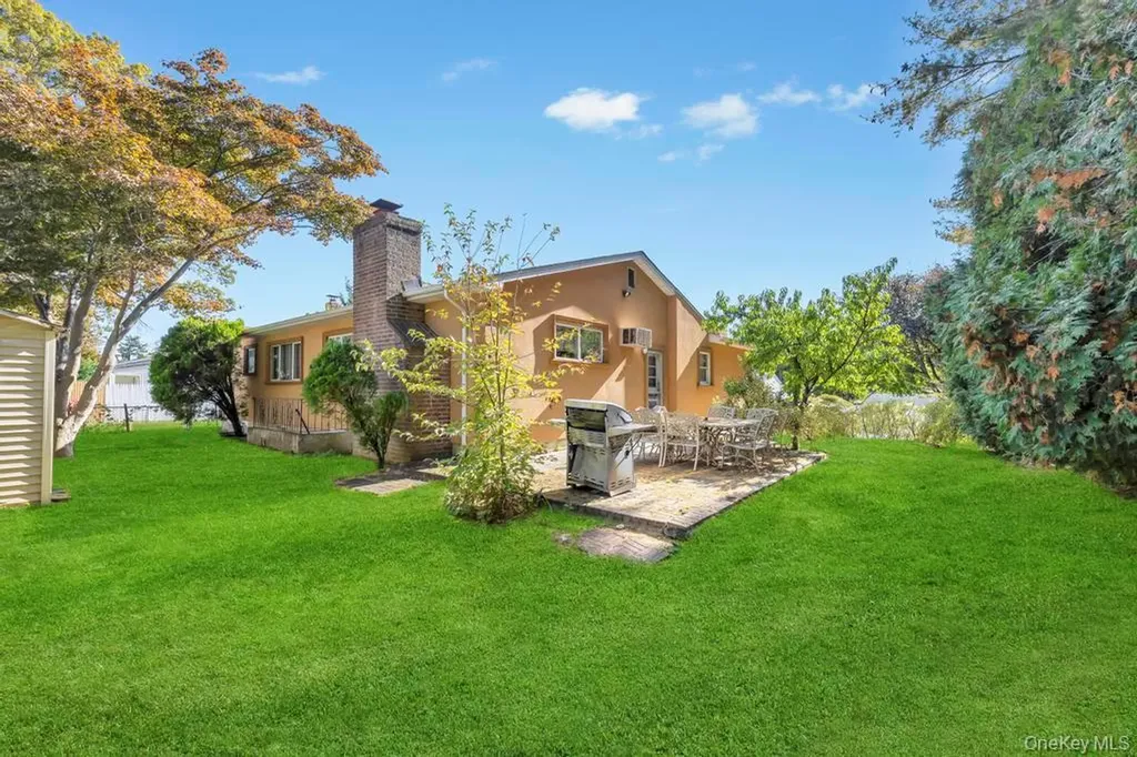 53 Stevenson Place Deer Park NY 11729