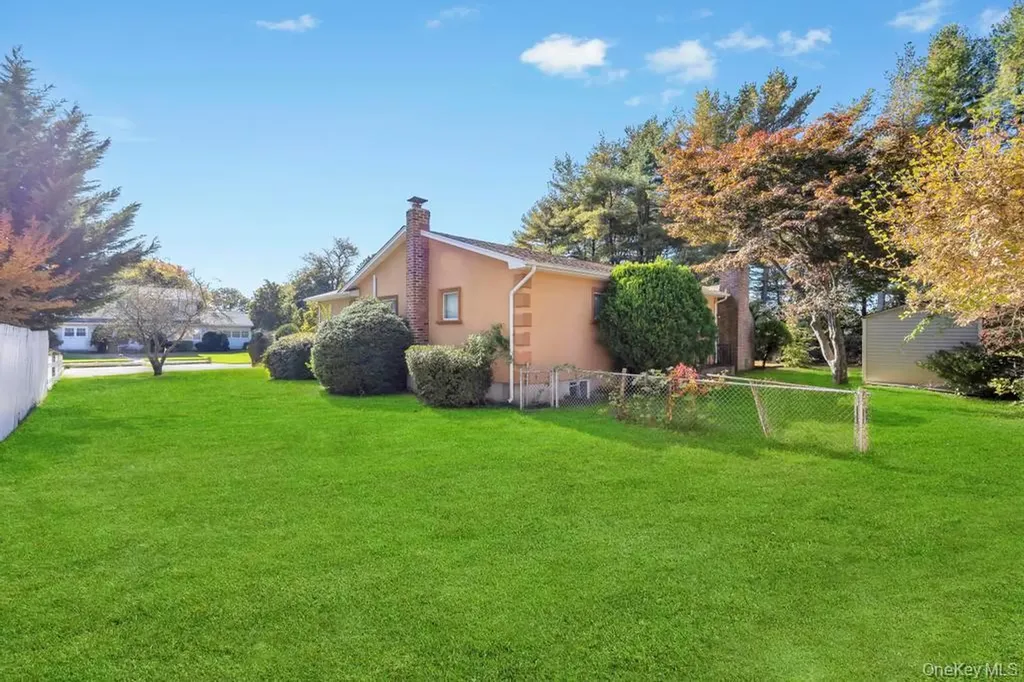 53 Stevenson Place Deer Park NY 11729