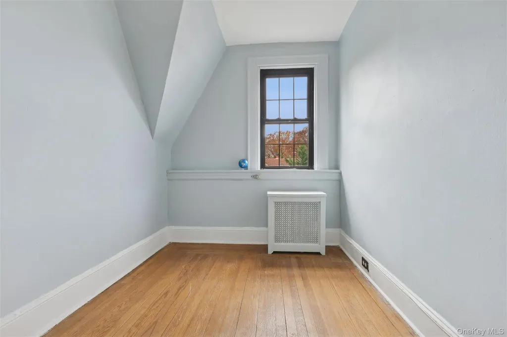 213 Burns Street Forest Hills NY 11375