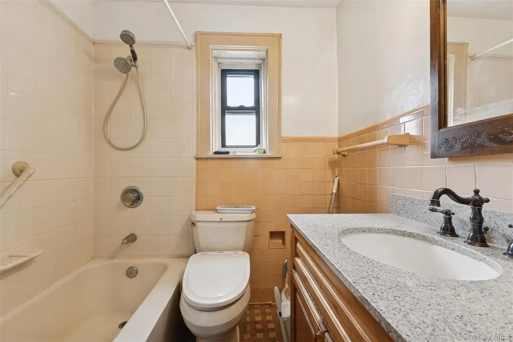 213 Burns Street Forest Hills NY 11375