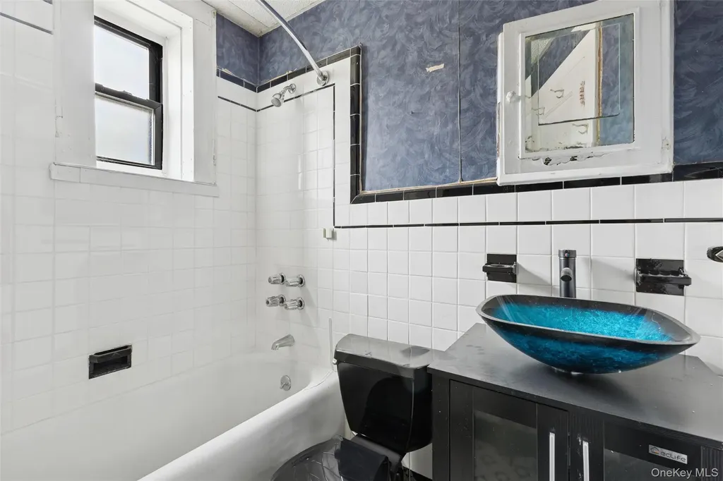 213 Burns Street Forest Hills NY 11375