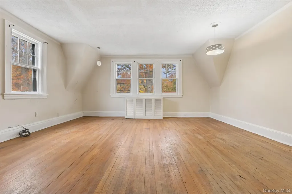 213 Burns Street Forest Hills NY 11375