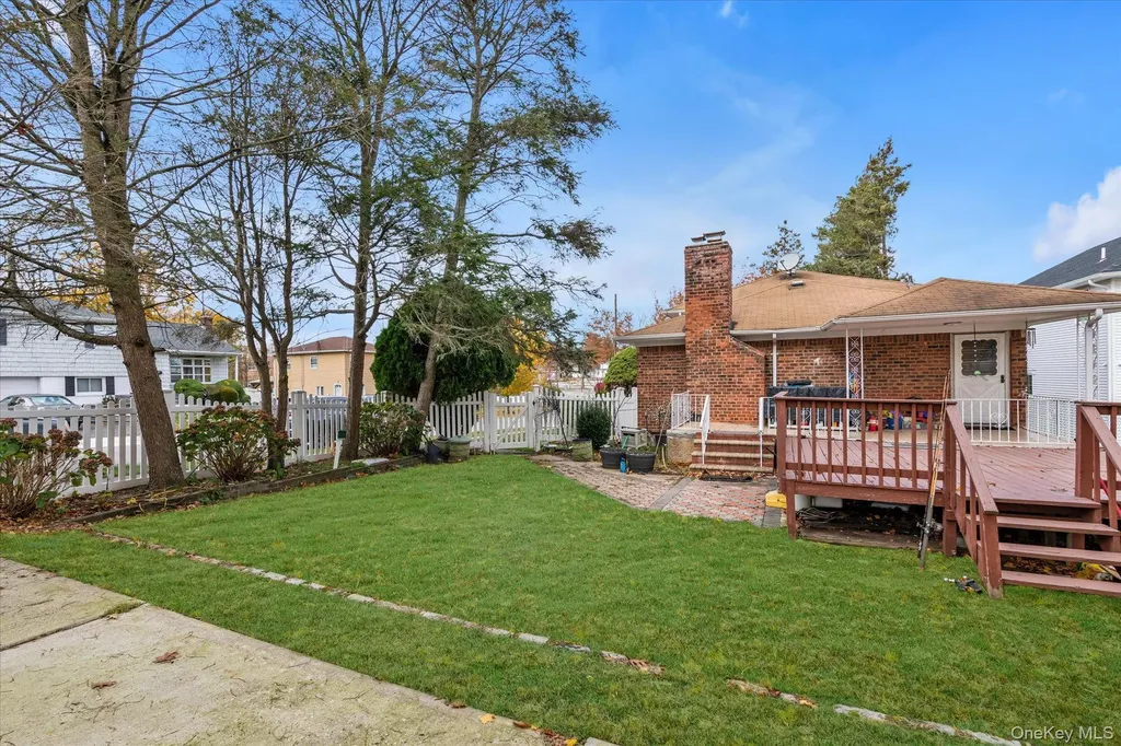 26 Humphrey Drive Syosset NY 11791