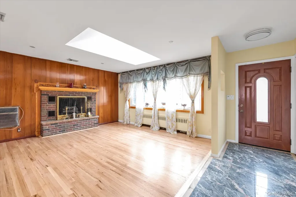 26 Humphrey Drive Syosset NY 11791