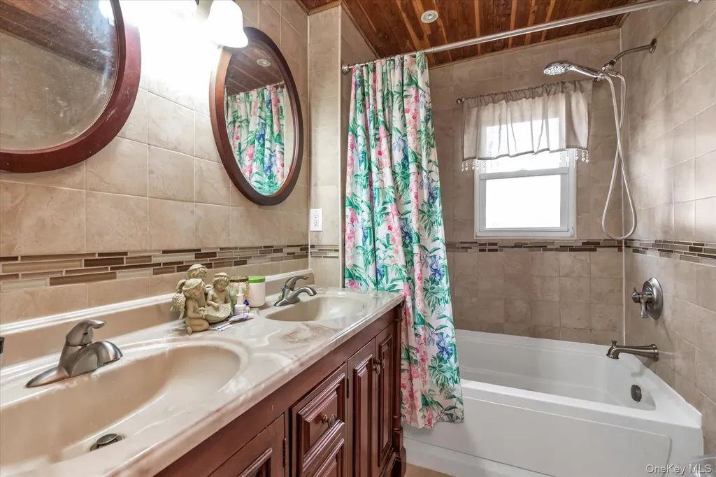 26 Humphrey Drive Syosset NY 11791