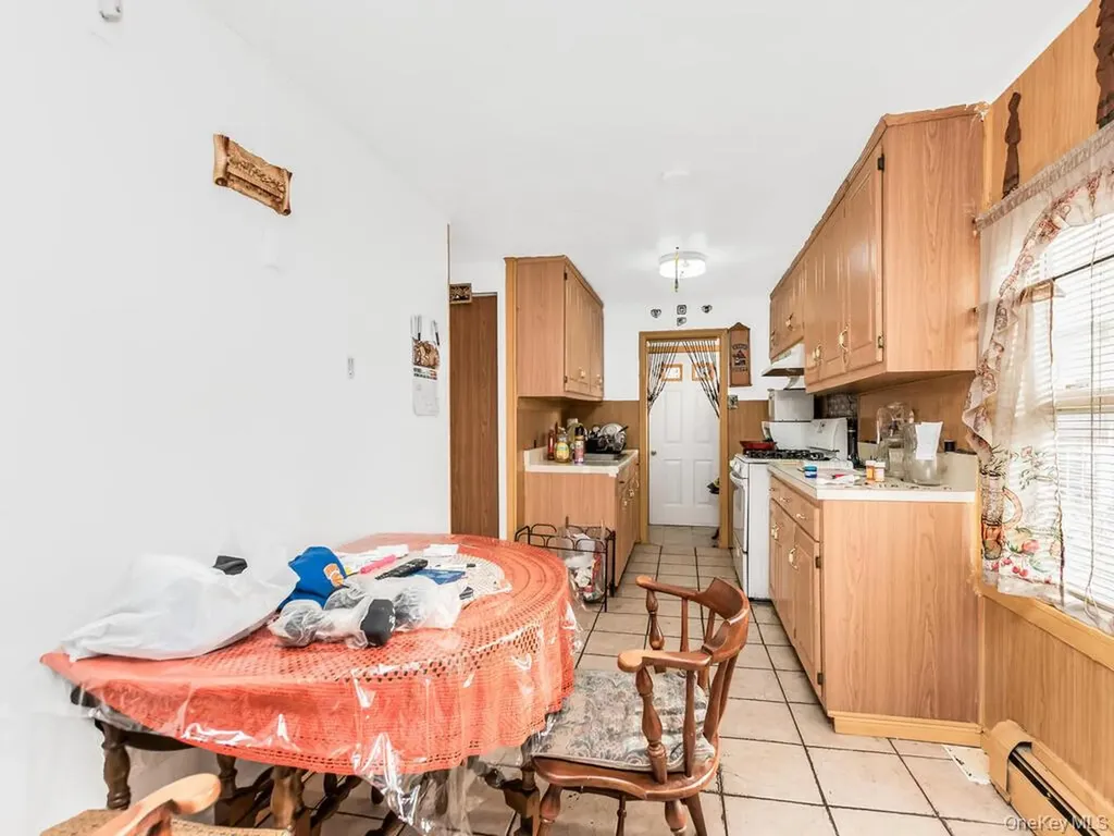 354 Thieriot Avenue Bronx NY 10473
