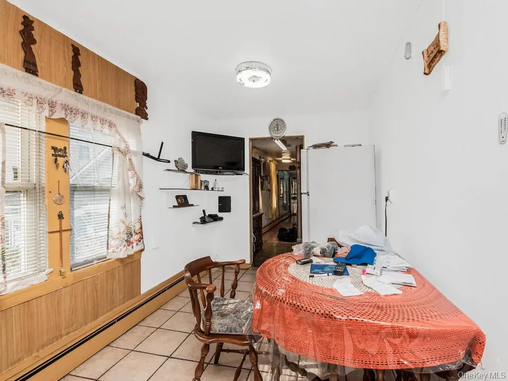 354 Thieriot Avenue Bronx NY 10473