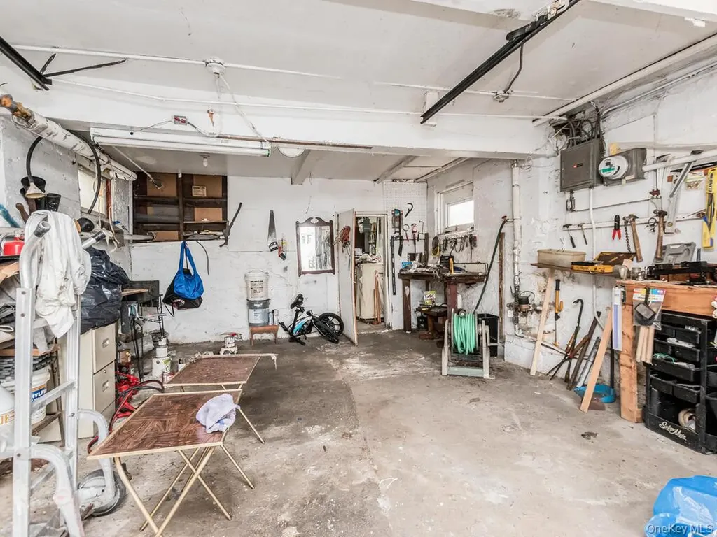 354 Thieriot Avenue Bronx NY 10473