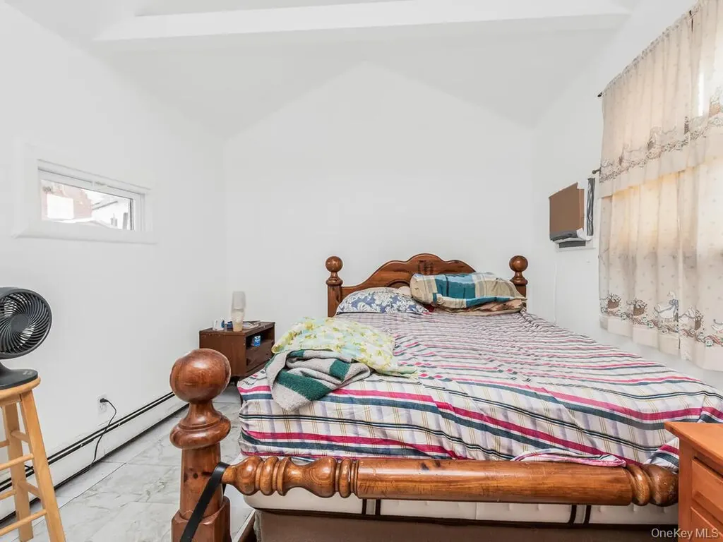 354 Thieriot Avenue Bronx NY 10473