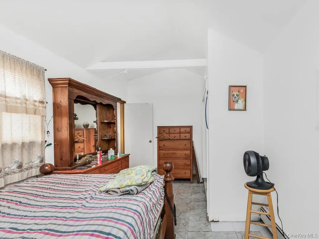 354 Thieriot Avenue Bronx NY 10473
