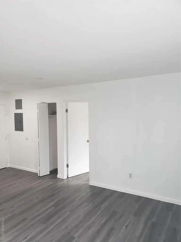 345 Benham Avenue Bridgeport CT 06604