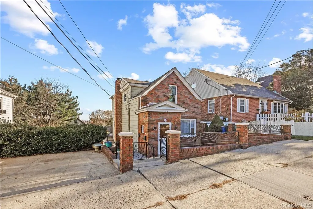 124 Alexander Avenue Yonkers NY 10704