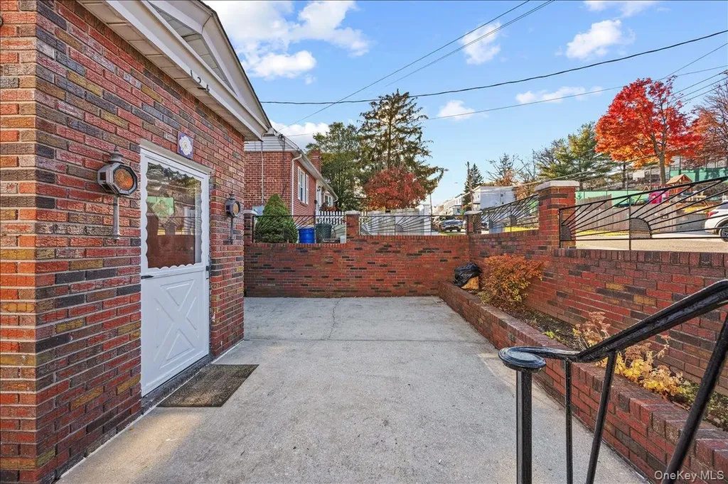 124 Alexander Avenue Yonkers NY 10704