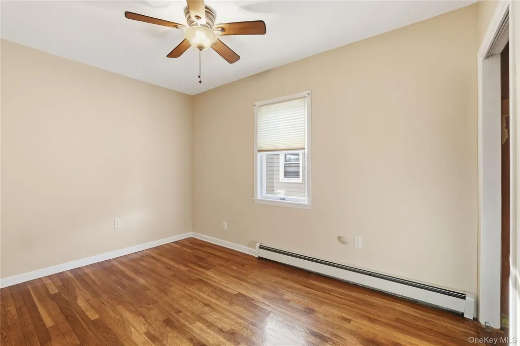 959 N 5th Street New Hyde Park NY 11040