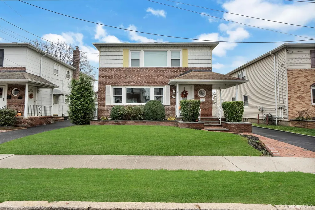 35 Gibson Boulevard Valley Stream NY 11581