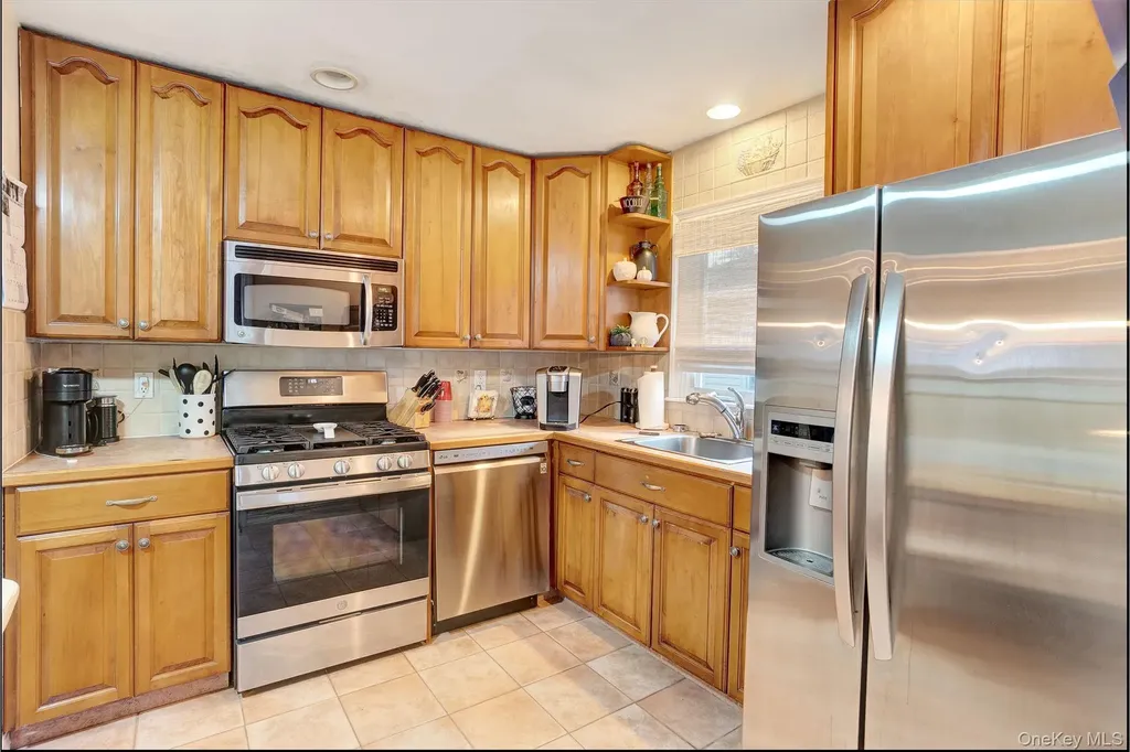 35 Gibson Boulevard Valley Stream NY 11581