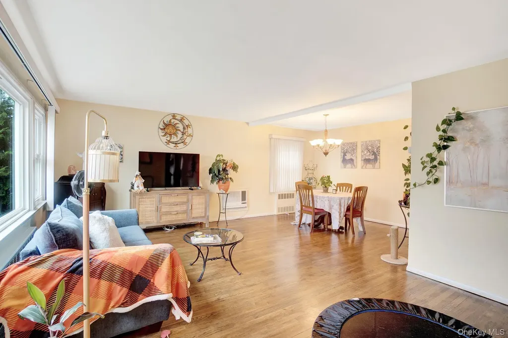 35 Gibson Boulevard Valley Stream NY 11581