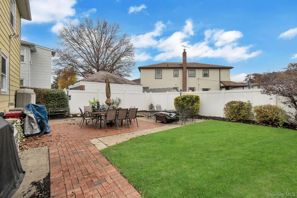 35 Gibson Boulevard Valley Stream NY 11581