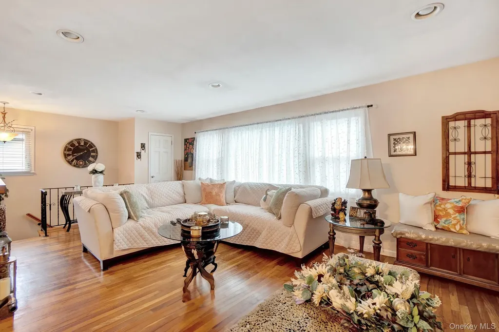 35 Gibson Boulevard Valley Stream NY 11581