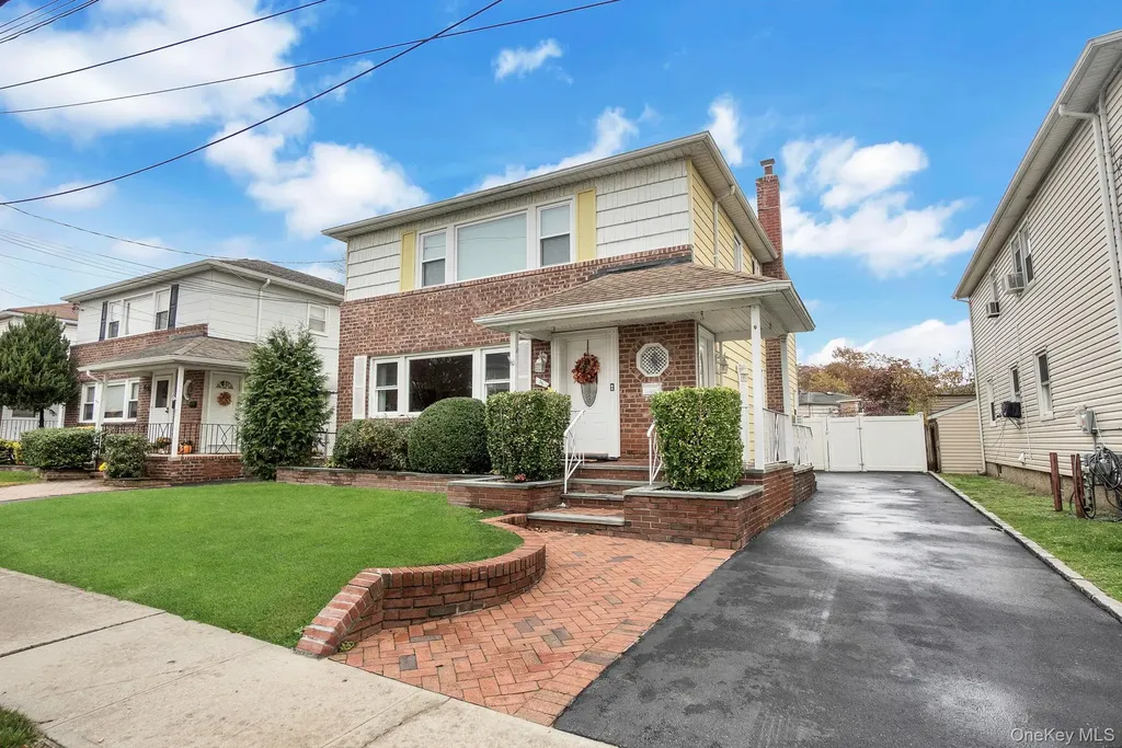 35 Gibson Boulevard Valley Stream NY 11581
