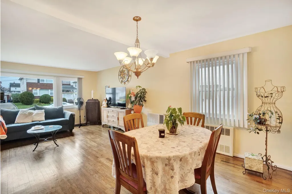35 Gibson Boulevard Valley Stream NY 11581