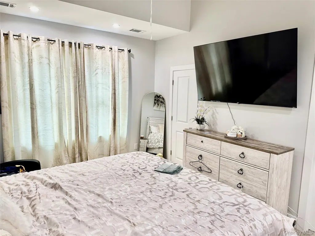 50 Picadilly Circle Rock Hill NY 12775