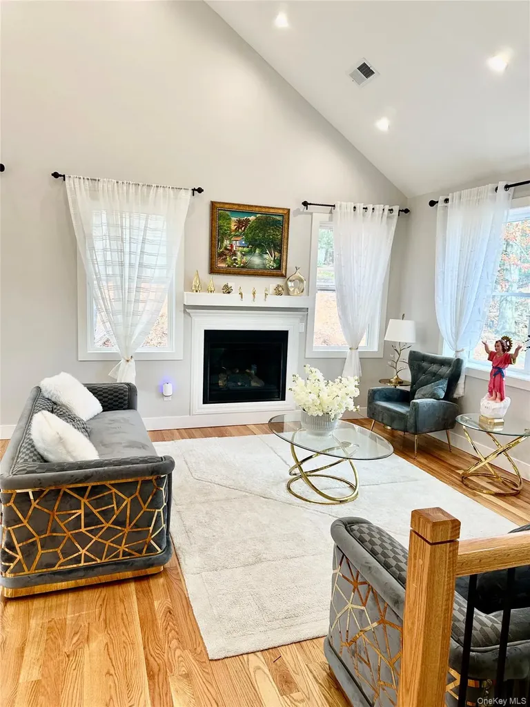 50 Picadilly Circle Rock Hill NY 12775
