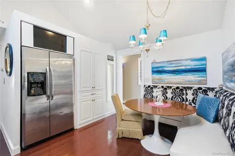 38 Bayside Place Amityville NY 11701