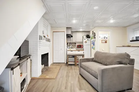 14 Halsey Avenue East Quogue NY 11942